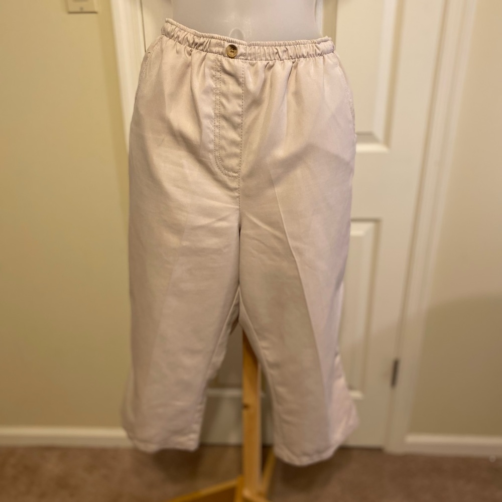 Hillard & Hanson - Cream color high rise crop pants, Size: L